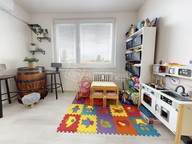 Na predaj 2-izbový byt, 60 m², Sereď, M.R. Štefánika