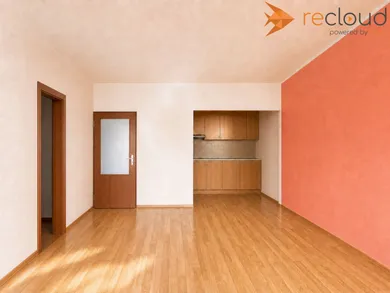 Na predaj 2-izbový byt, 46 m², Vráble, Sídl. Lúky