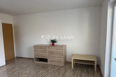 Na prenájom 3-izbový byt, 65 m², Banská Bystrica