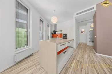 Na predaj 4-izbový byt, 112 m², Bratislava-Ružinov, Košická