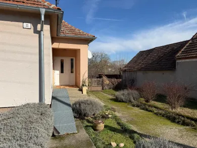 Na predaj 3-izbový dom, Rišňovce