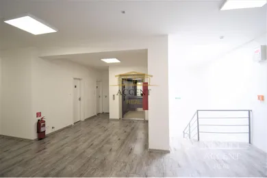 Na prenájom komerčné, 58 m², Malacky, Duklianskych hrdinov