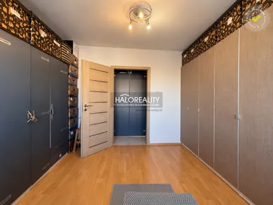 Na predaj 4-izbový byt, 75 m², Bratislava-Podunajské Biskupice