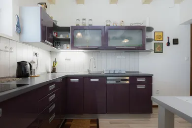 Na predaj 4-izbový dom, 278 m², Veličná