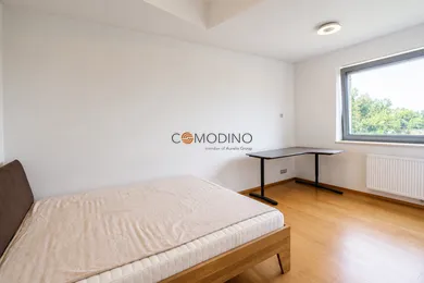 Na prenájom 4-izbový byt, 155 m², Bratislava-Staré Mesto