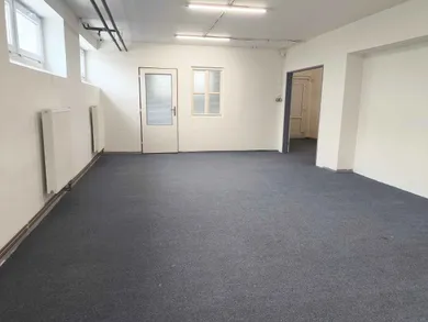 Na prenájom komerčné, 12 m², Bratislava-Rača, Púchovská