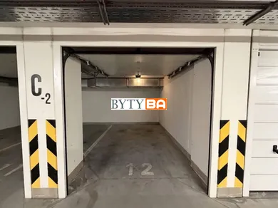 Na predaj objekt, 45 m², Bratislava-Nové Mesto, Tomášikova