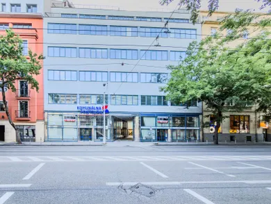 Na predaj komerčné, 17 m², Bratislava-Staré Mesto, Štefánikova