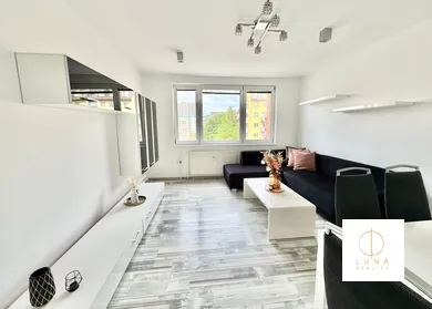Mieszkania na wynajem, 3-pokojowe, Bratislava-Petržalka · €800