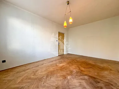 Na predaj 3-izbový byt, 74 m², Banská Bystrica, Švermova