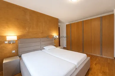 Na prenájom 4-izbový byt, 125 m², Bratislava-Staré Mesto