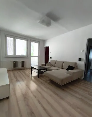 Na prenájom 1-izbový byt, Bratislava-Dúbravka, Drobného