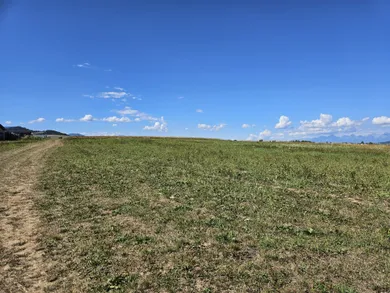 Na predaj pozemok, 151 m², Markušovce