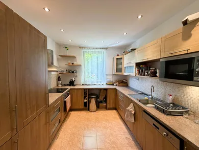 Na predaj 4-izbový dom, 141 m², Malacky, Jozefa Kubinu