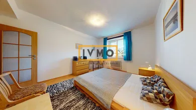 Na prenájom 3-izbový byt, 82 m², Bratislava-Staré Mesto, Záhradnícka