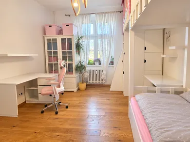 Na predaj 4-izbový byt, 112 m², Bratislava-Nové Mesto, Vajnorská