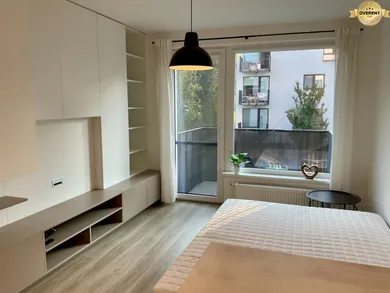 Na prenájom 1-izbový byt, 32 m², Bratislava-Dúbravka, Agátová