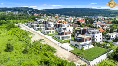 Na predaj 4-izbový dom, 169 m², Bratislava-Rača, Pri kolíske