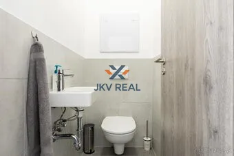 Na prenájom 3-izbový byt, 71 m², Bratislava-Petržalka