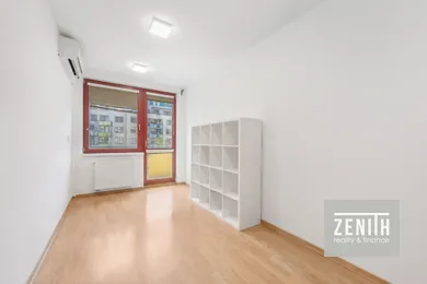 Na predaj komerčné, 120 m², Bratislava-Nové Mesto, Vajnorská