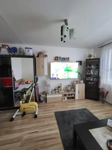 Na predaj 1-izbový byt, 38 m², Šaľa, Jazerná
