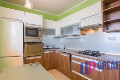 Na predaj 3-izbový byt, 78 m², Nové Mesto nad Váhom, Piešťanská