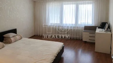 Na predaj 2-izbový byt, 46 m², Bratislava-Petržalka