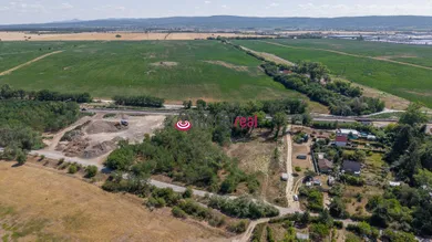 Na predaj pozemok, Bratislava-Devínska Nová Ves, Devínske jazero
