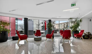 Na prenájom komerčné, 18 m², Bratislava-Ružinov, Plynárenská