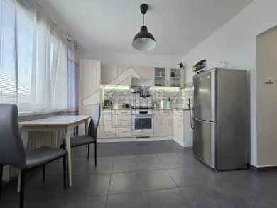 Byty na prenájom 1-izbový, Považská Bystrica · €550