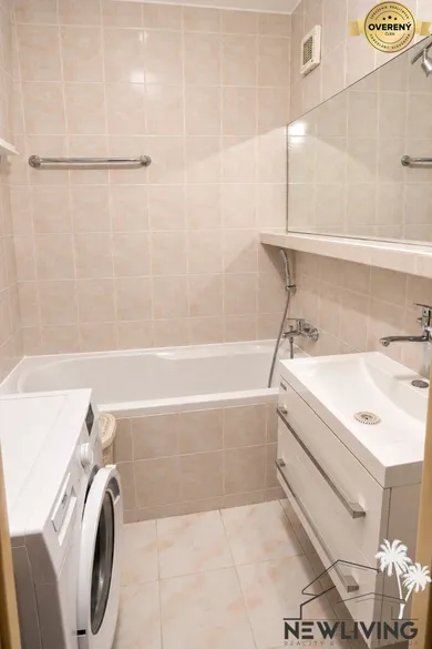 Na predaj 3-izbový byt, 74 m², Piešťany, Komenského