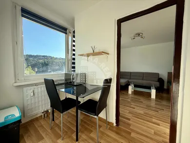 Kiadó lakások, 1-szobás, Banská Bystrica · €490