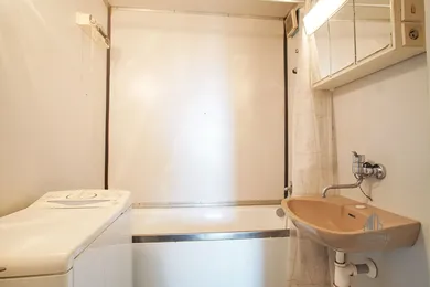 Na prenájom 3-izbový byt, 73 m², Nové Zámky, G. Bethlena