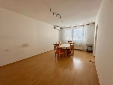 Na predaj 4-izbový byt, 101 m², Rohožník, Športová