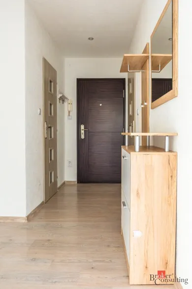 Na predaj 2-izbový byt, 65 m², Hriňová, Školská