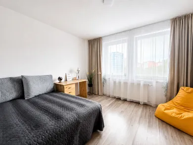 Na predaj 3-izbový byt, 82 m², Bratislava-Petržalka, Dudova