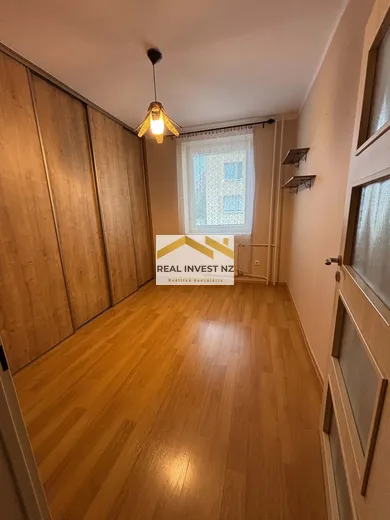 Na prenájom 3-izbový byt, 68 m², Nové Zámky