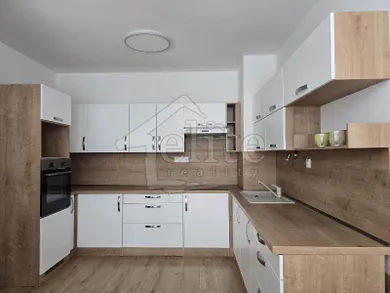Квартири в оренду, 2-кімнатні, Považská Bystrica · €650