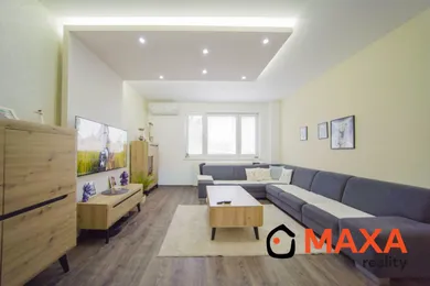 Квартиры в аренду, 3-комнатные, Prievidza · €690