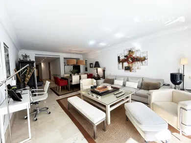 Na predaj 4-izbový byt, 134 m²