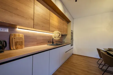 Na prenájom 2-izbový byt, 78 m², Nitra, napervisllská