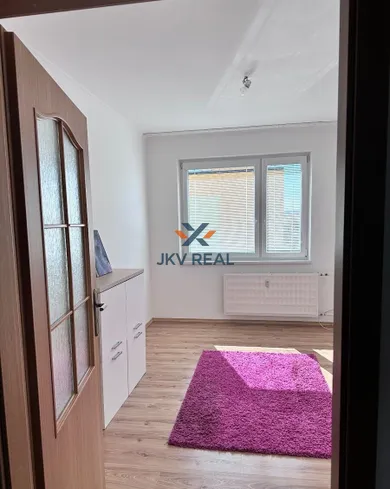Na prenájom 3-izbový byt, 70 m², Prievidza, Martina Rázusa