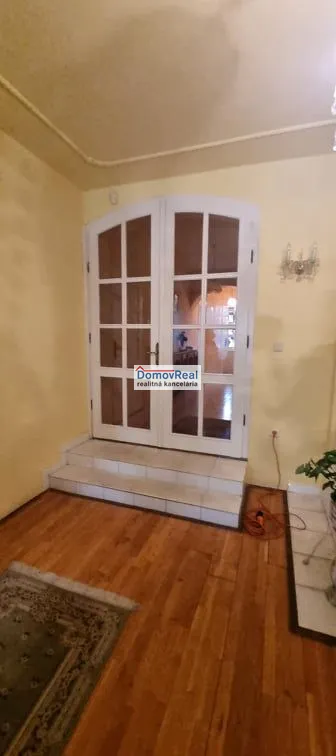 Na predaj 5-izbový dom, 334 m², Dunajská Streda, Železnicná