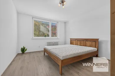 Na prenájom 2-izbový byt, 56 m², Piešťany, Andreja Hlinku