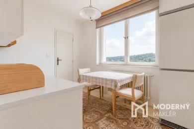 Na predaj 2-izbový byt, 67 m², Považská Bystrica