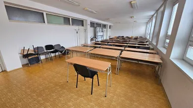 Lokale komercyjne na wynajem, Žilina · €1