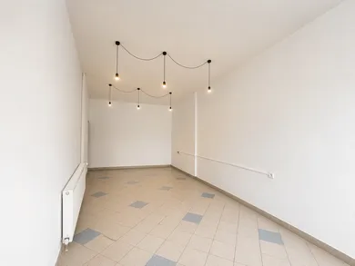 Na prenájom komerčné, 38 m², Žilina, J. M. Geromettu