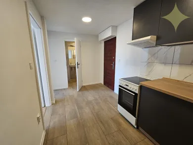 Na predaj 2-izbový byt, 40 m², Žiar nad Hronom, M. Chrásteka
