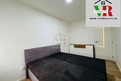 Na prenájom 2-izbový byt, 50 m², Nitra, Coboriho