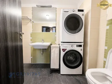 Na predaj 2-izbový byt, 46 m², Bratislava-Rača, Kadnárova